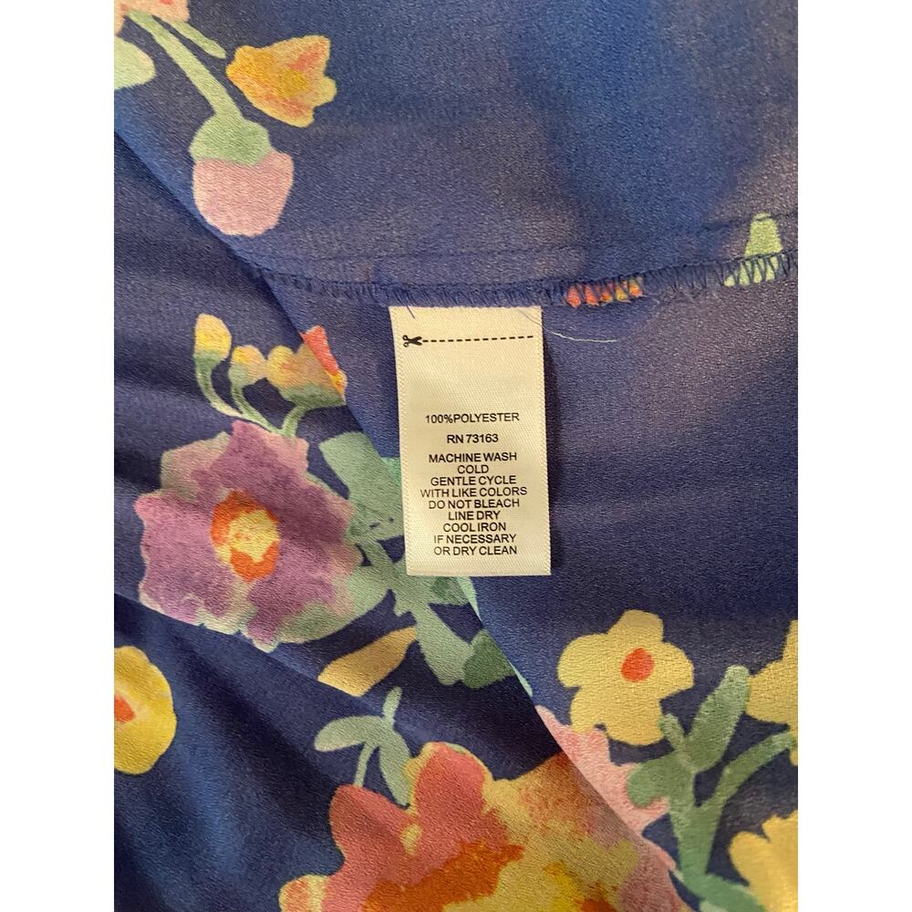 Spense periwinkle floral print plisse’ blouse w/ round neck & bracelet sleeves - Picture 10 of 10